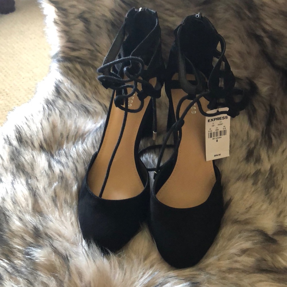Shoes - Picture 2 of 5